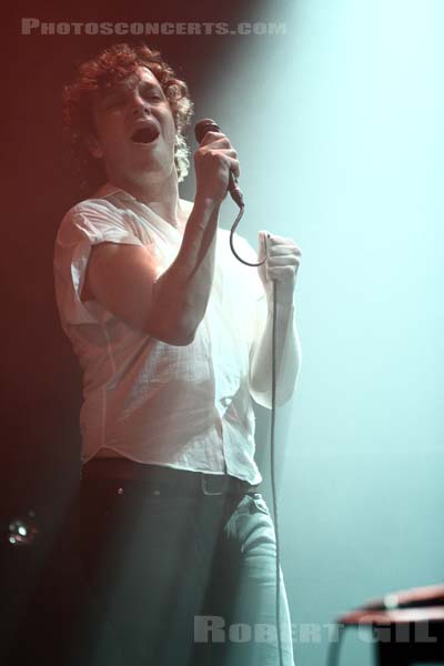 FRIENDLY FIRES - 2011-11-05 - PARIS - La Cigale - 